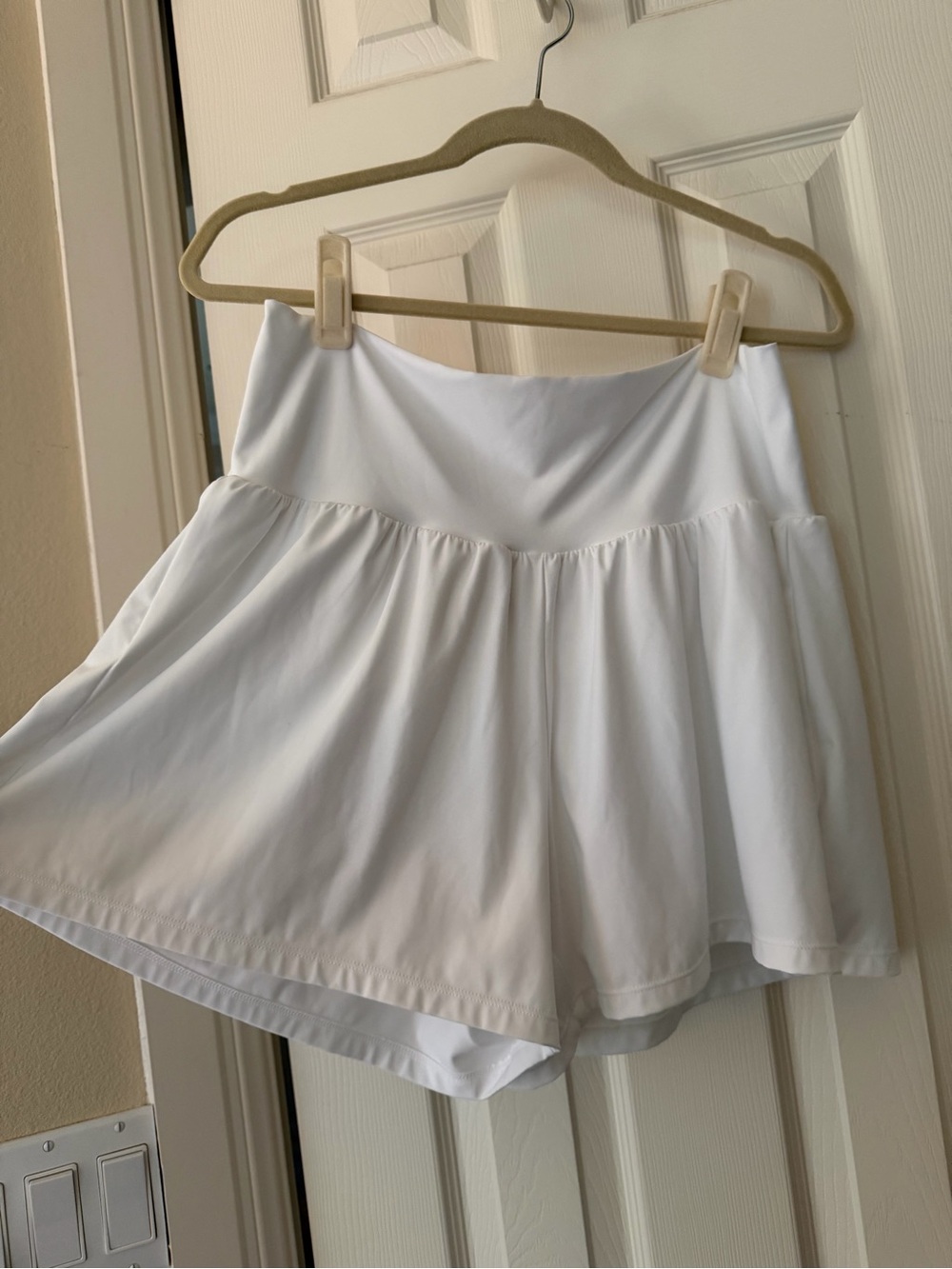 Halara 2-in-1 shorts size 1X white - Picture 6 of 13